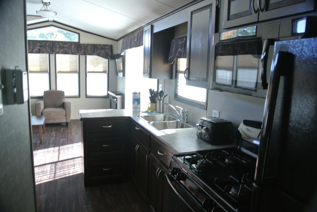 Sherkston Shores Beach Resort Port Colborne Phòng bức ảnh